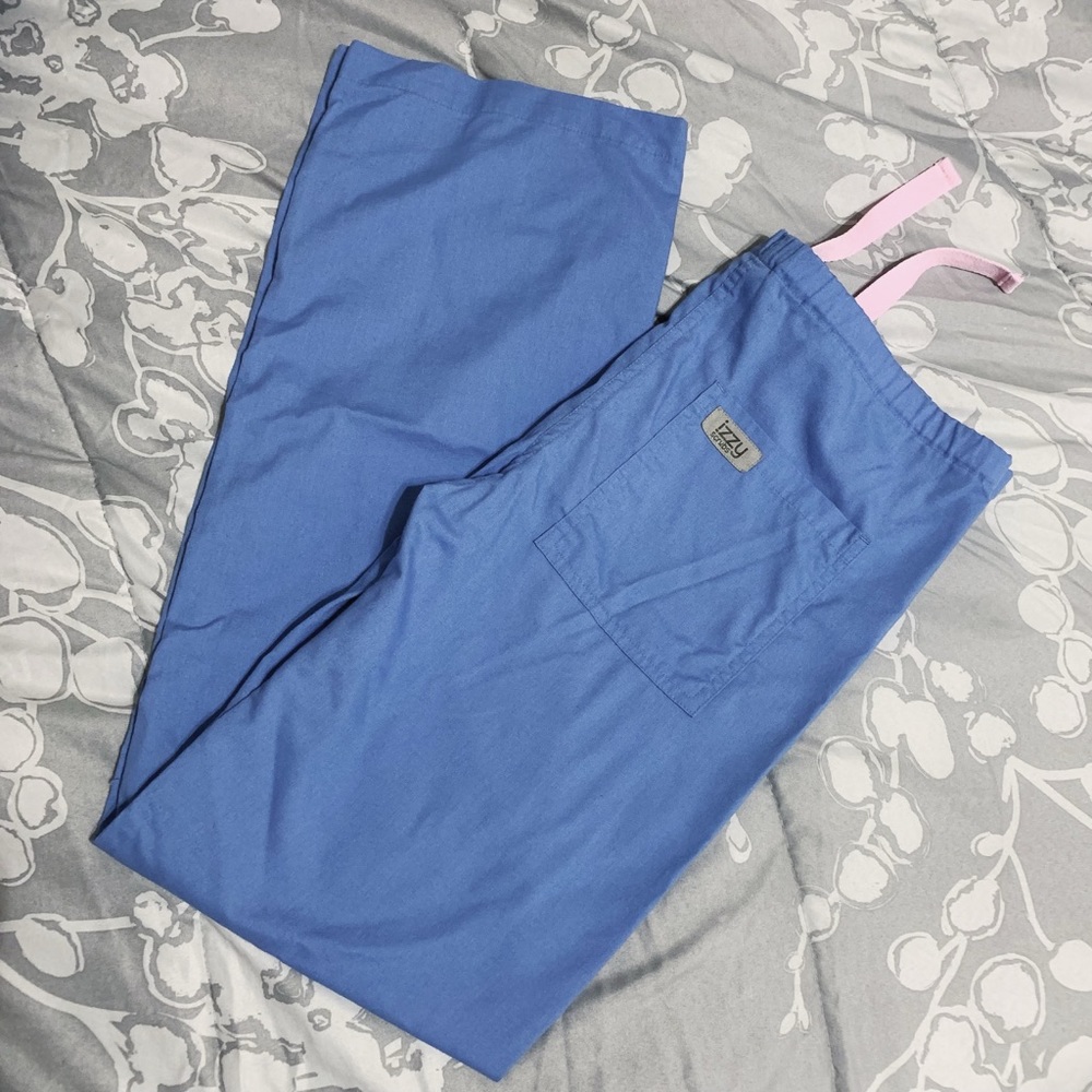 izzy scrub pants